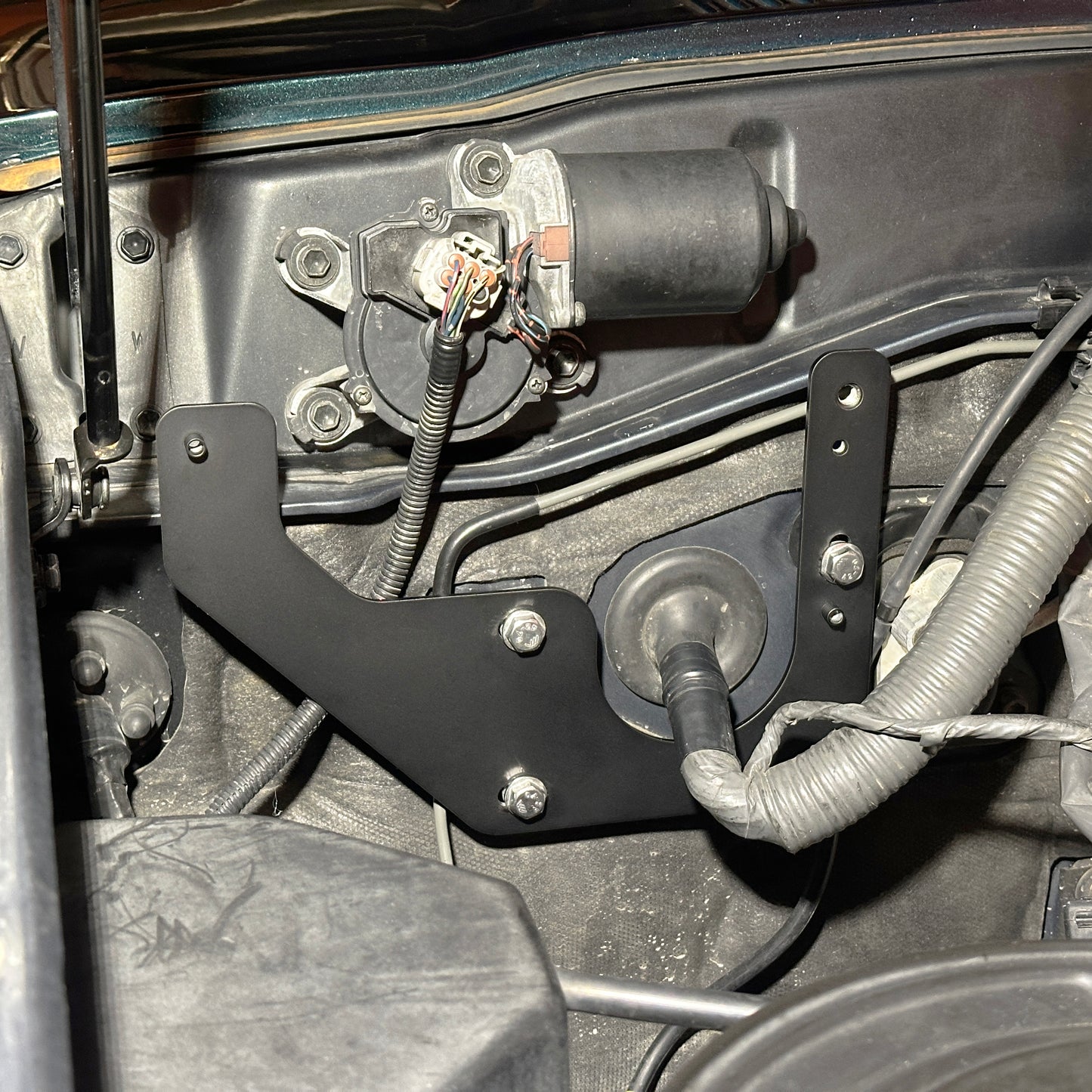 Washer Bottle Relocation Kit for 1993-1997 Toyota Land Cruiser 80 Series (FZJ80, LX450)